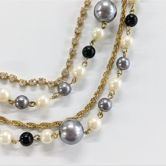 Avon Necklace - Picture 4 of 5